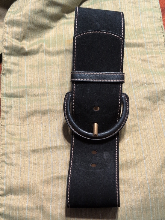 Banana Republic Wide Black Suede Women\'s Belt with Brass-Tone Leather Buckle main image 8